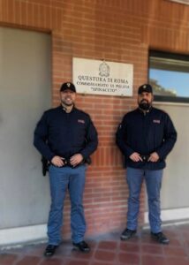 Roma – Spinaceto: fiamme in appartamento, anziana salvata da due agenti della polizia