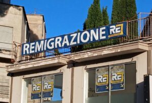 Viterbo – Il Comune multa La Fortezza per lo striscione “Remigrazione”