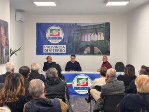 Viterbo – Grande successo per la presentazione del libro “Poesie” di Francesco Giro, moderata da Fabrizio Purchiaroni