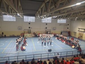 Santa Marinella – Flash mob alla Carducci, scuola media e Comune insieme “Contro la violenza sulle donne”