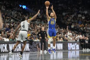 Curry trascina i Warriors e avvicina Jordan, Harden guida i Clippers