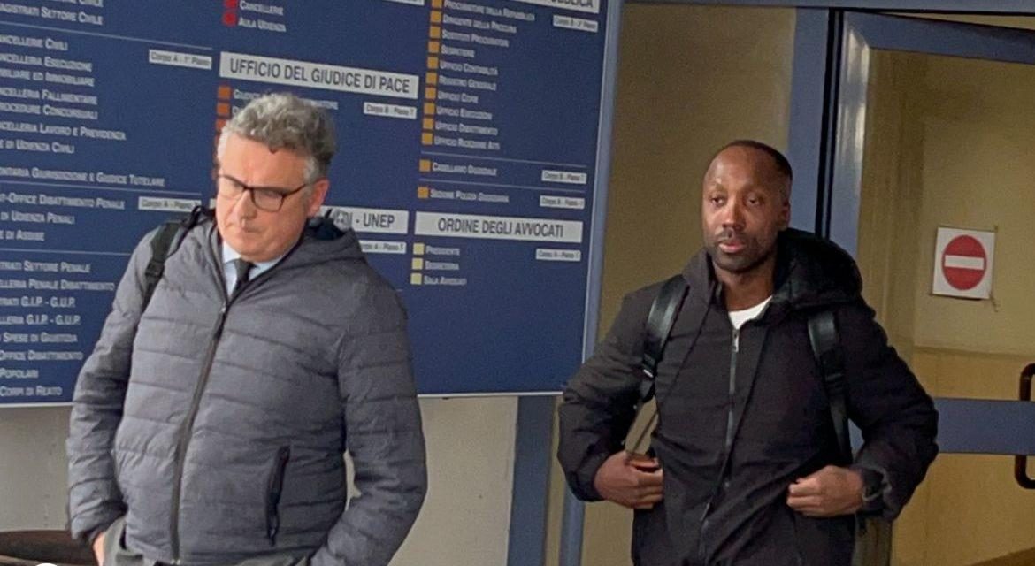 Viterbo – Entra nel vivo il processo a Rudy Guede per violenza sessuale sull’ex fidanzata: trovate oltre centomila foto sul suo smartphone