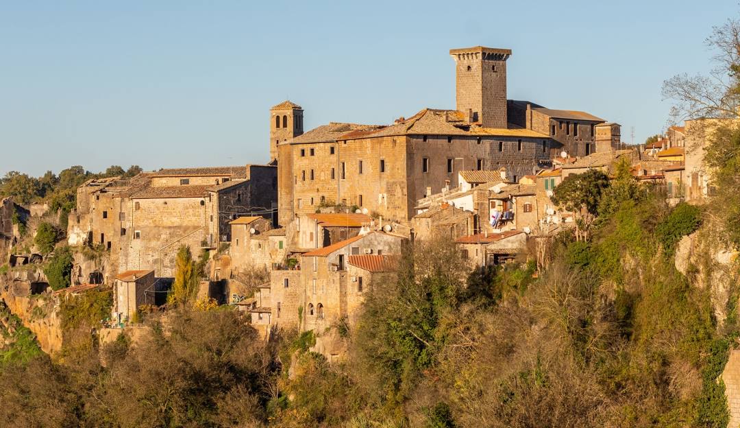 Faleria – Uomo di 65 anni trovato senza vita in casa