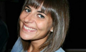 Addio a Valentina Mitri, 40 anni. Madre di due bambine, ha raccontato sui social la sua battaglia contro il tumore