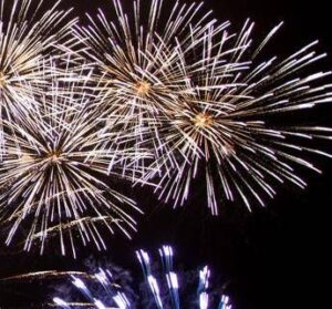 Civitavecchia – Non solo resse, stavolta anche fuochi d’artificio: ancora malcontento tra i residenti del centro storico