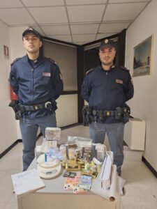 Roma: nascondeva hashish tra la polvere di caffè, arrestato