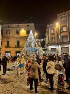 Montefiascone inaugura il Natale: luci accese in città grazie ai bambini