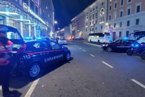 Roma – Gli rubano il telefono e lo minacciano per avere un riscatto, tre arresti a Termini