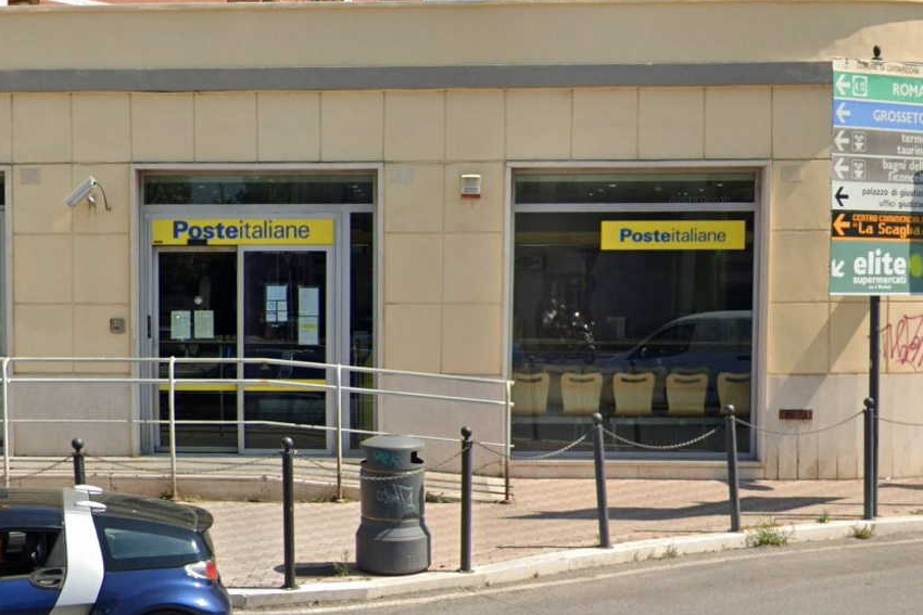 Civitavecchia – Dà di matto all’ufficio postale e aggredisce il personale sanitario del 118