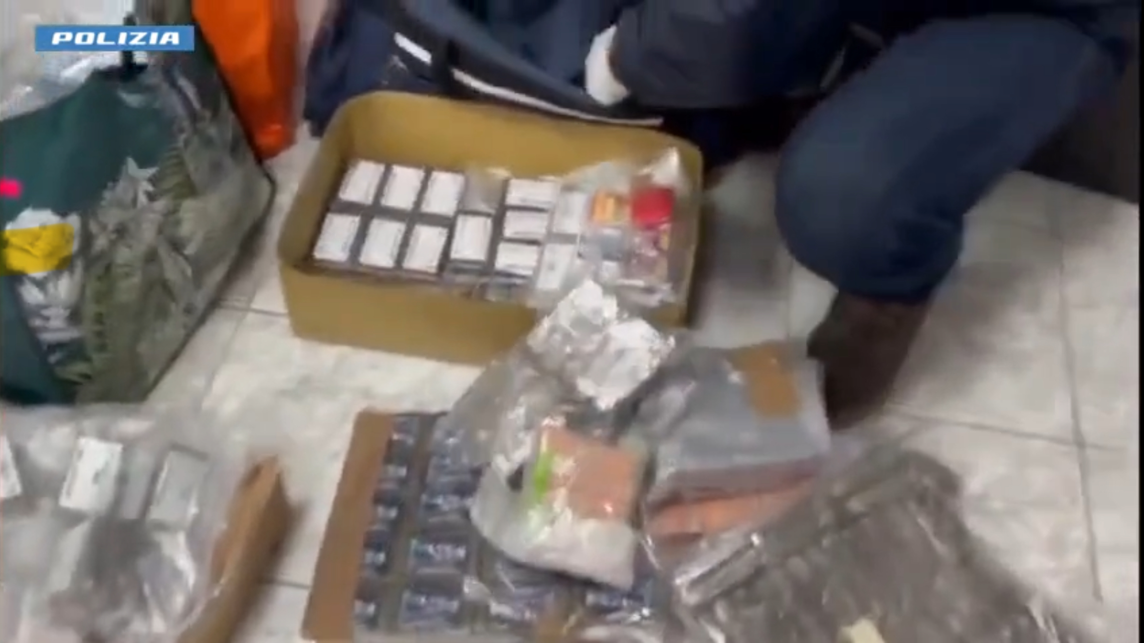 Roma – Scoperto bazar dello spaccio in periferia. 2 arresti