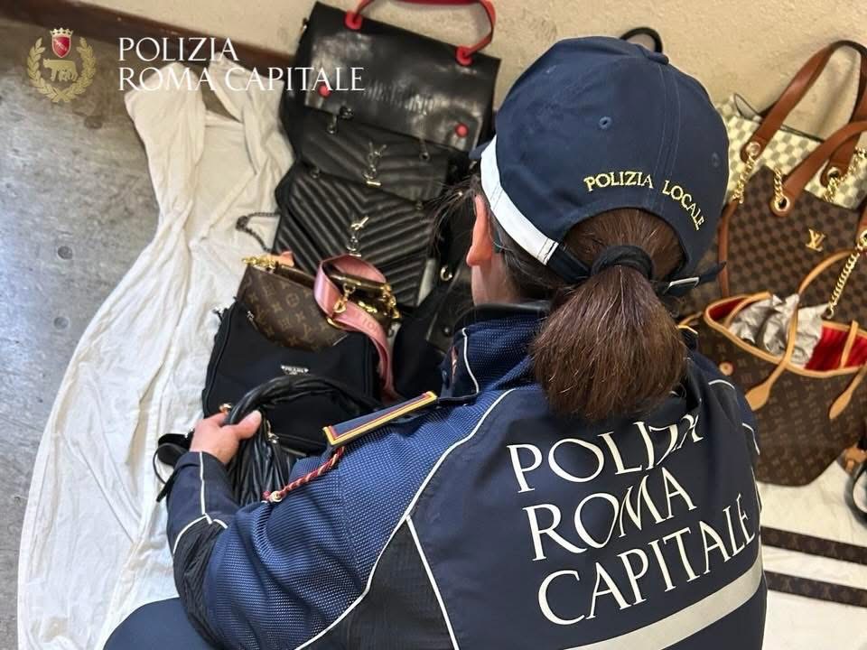 Roma – Porta Portese: nuovo blitz della Polizia municipale nel mercato, sequestrati 500 articoli