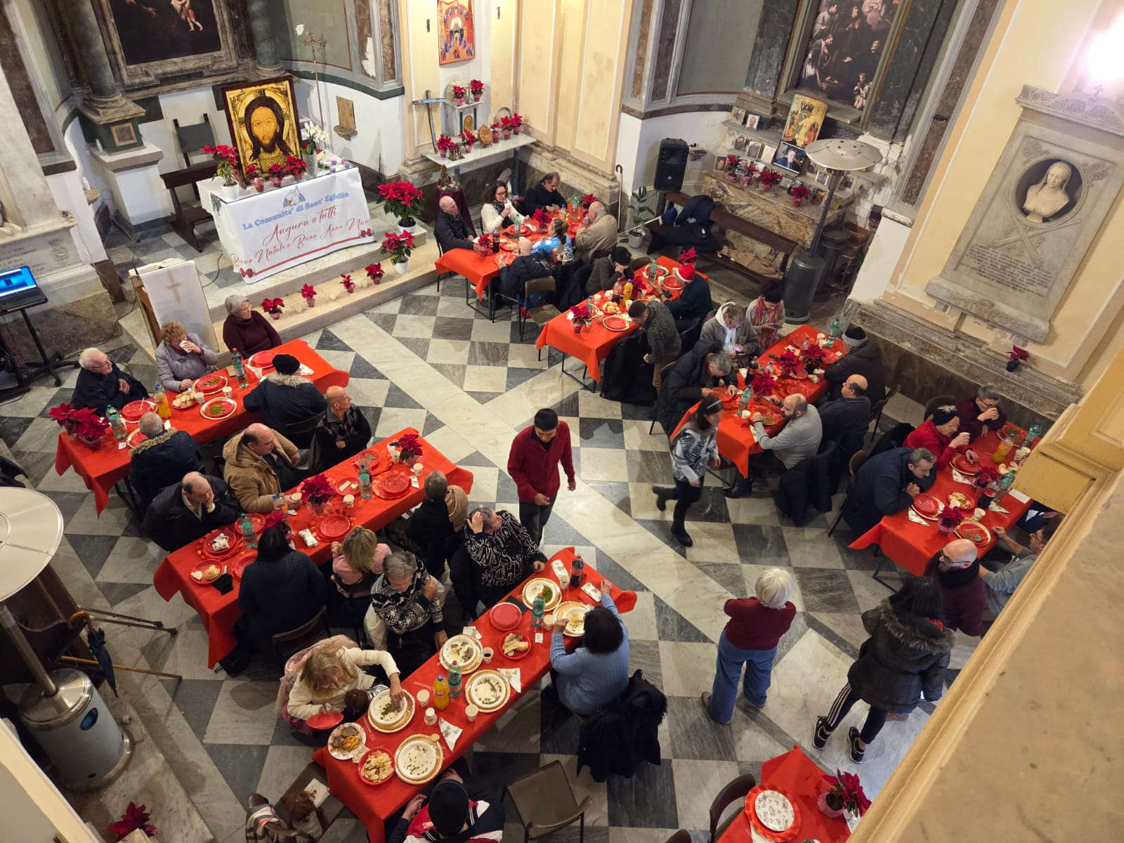 Civitavecchia – La gioia del pranzo di Natale per i più fragili della Comunità Sant’Egidio: da Santa Maria in Trastevere al mondo intero