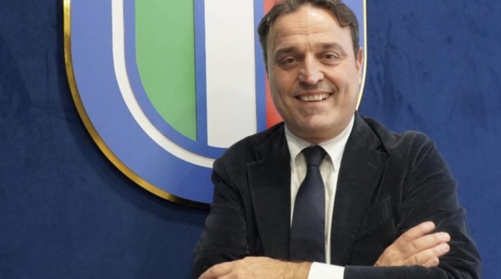 Calcio italiano e veleni arbitrali: bufera AIA, presidente Zappi deferito