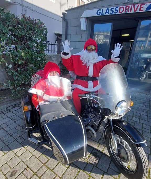 A Viterbo Babbo Natale arriva in sidecar e porta tanta beneficenza