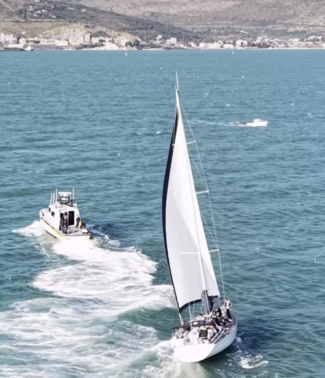 Fiamma Olimpica all’orizzonte del Tirreno – Dal Golfo di Gaeta fino a Sabaudia, spettacolo di Santo Stefano a Latina