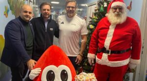 L’Avis di Viterbo porta doni ai piccoli pazienti dell’ospedale Santa Rosa, con loro anche il campione Lo Cicero