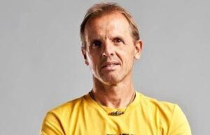 Malore per l’alpinista Simone Moro sull’Himalaya: “Ricoverato, ora sta meglio”