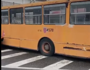 Dopo anni di attesa recuperato lo storico bus 4578 del 1980 dalla rimessa Atac di Tor Sapienza,