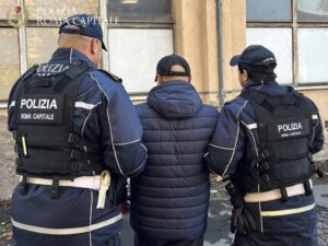 Turista sequestrata e violentata nel centro storico: arrestato un 45enne