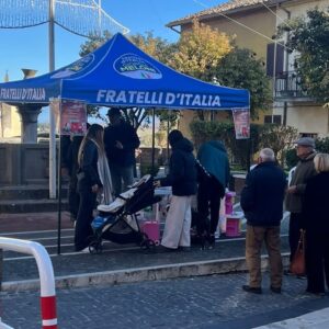 FdI Monterosi e Nepi, in tanti alla raccolta firme contro il fondamentalismo islamico e per l’iniziativa solidale “Riciclattolo”