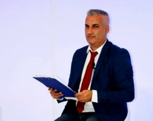 Viterbo – Il giornalista Gaetano Alaimo aggredito a pugni nel parcheggio del supermercato