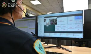 Pomezia – Agente fuori servizio salva 74enne dispersa e in grave stato confusionale