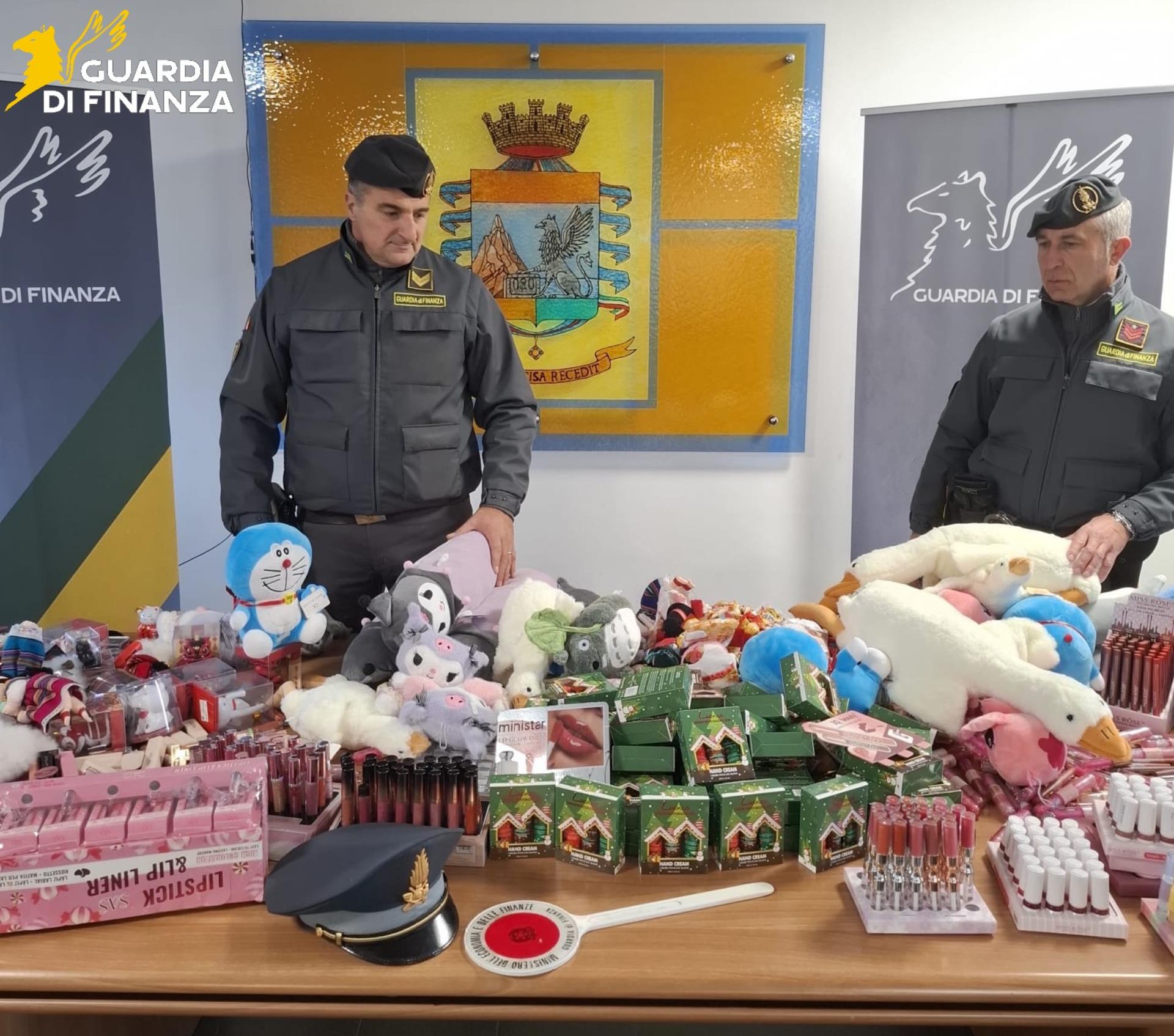 Rieti – Fiamme Gialle sequestrano 30mila prodotti pericolosi per la salute in vendita nei mercatini natalizi