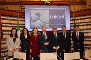 Presentata in anteprima alla Camera la mostra sull’artista giapponese Hokusai
