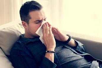 Influenza 2026, infezioni in calo. Il report: “Picco di dicembre superato”