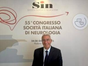 Neurologi: “Bene Ddl caregiver ma servono formazione e sostegno psicologico”