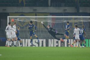 Orban illude il Verona, il Bologna rimonta e vince 2-3