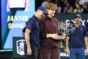 Dietrofront Sinner – Con Cahill ancora a braccetto, matrimonio 2026