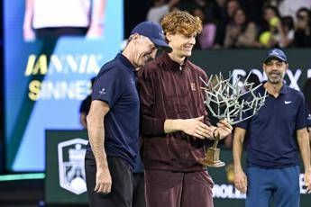 Dietrofront Sinner – Con Cahill ancora a braccetto, matrimonio 2026