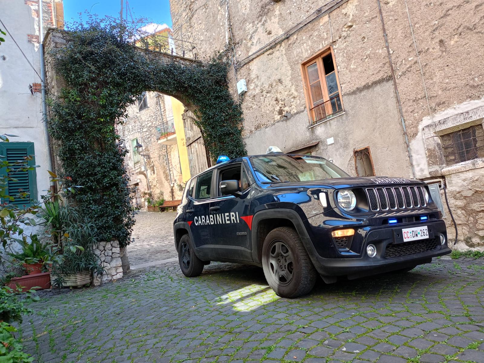 Carpineto Romano, atti persecutori e minacce di morte ad una trentottenne: un uomo ed una donna agli arresti domiciliari