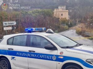 Maltempo, a Roma forti temporali: più di 100 interventi polizia locale