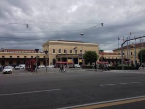 Capotreno ucciso a coltellate in zona stazione a Bologna
