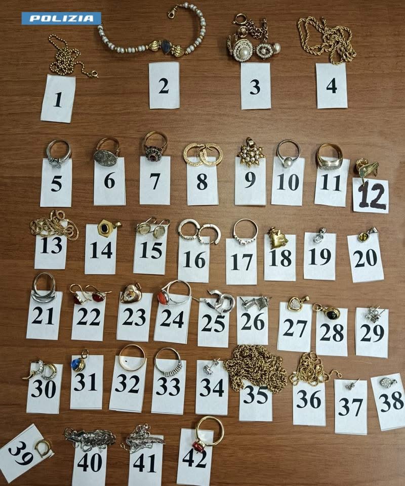 Frosinone – Finti finanzieri beccati in A1 con l’oro rubato ad un’anziana