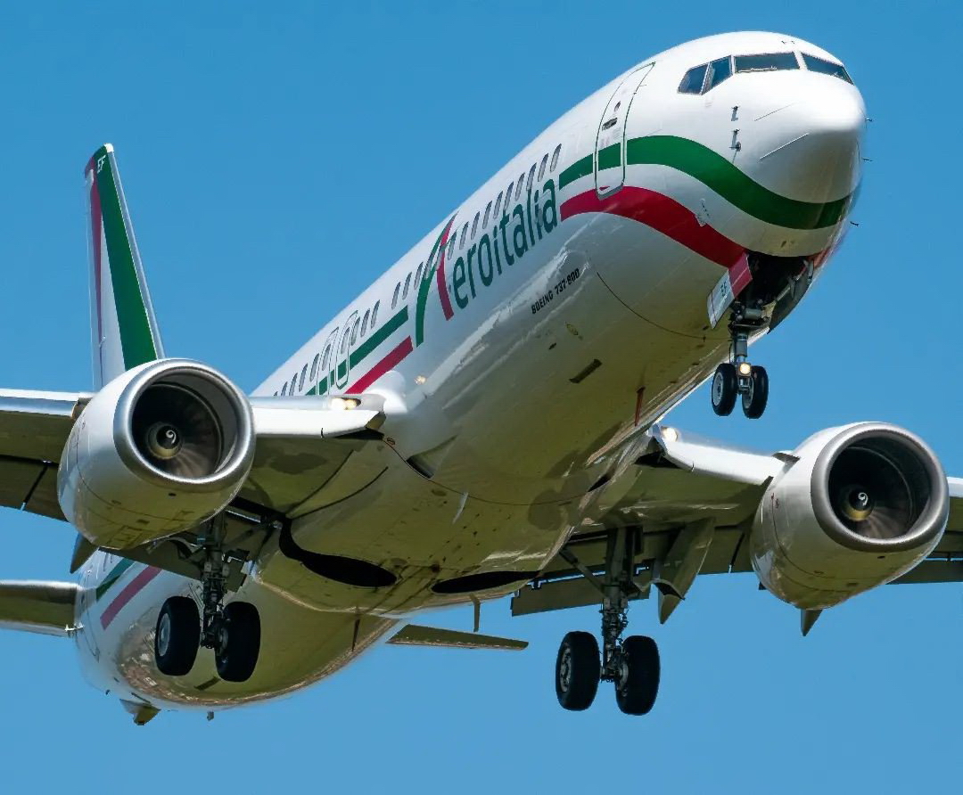 Denunciato tifoso della Juve che fa scattare mascherine e ossigeno su aereo in volo, è residente in provincia di Frosinone