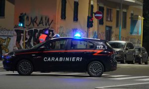 Trovato morto in casa a Gualdo Tadino, i tre pitbull si avventano sul cadavere