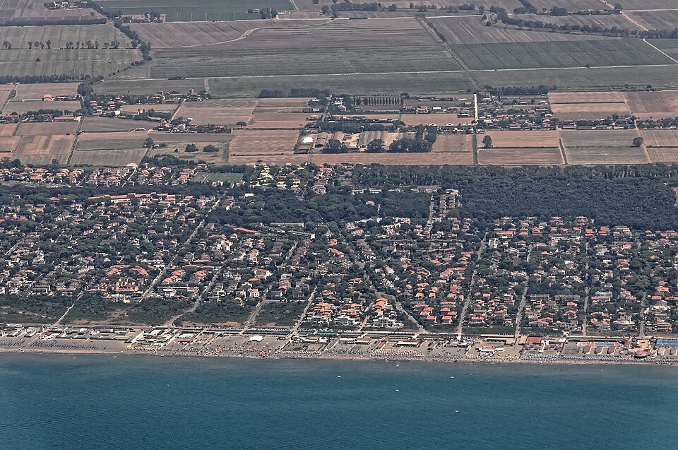 Fiumicino – Modifica della viabilità in via della Stazione di Palidoro: sicurezza e funzionalità al centro dell’intervento