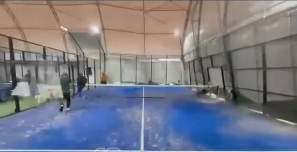 Maltempo ai Castelli Romani: il nubifragio fa crollare una struttura da padel (VIDEO)