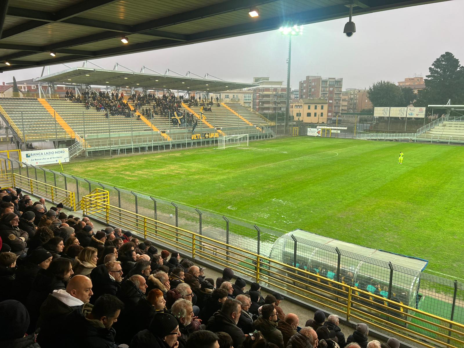 Calcio – Diluvio sul Rocchi, sospeso il match tra Viterbese e Rieti (FOTO)