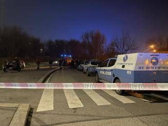 Milano, 28enne morto in una sparatoria con la polizia: “Pistola contro agenti”