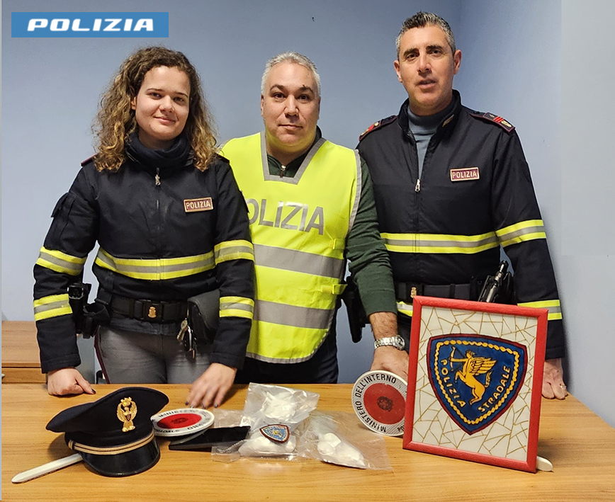 In fuga sull’A1 con 280 grammi di cocaina: arrestato dopo un inseguimento