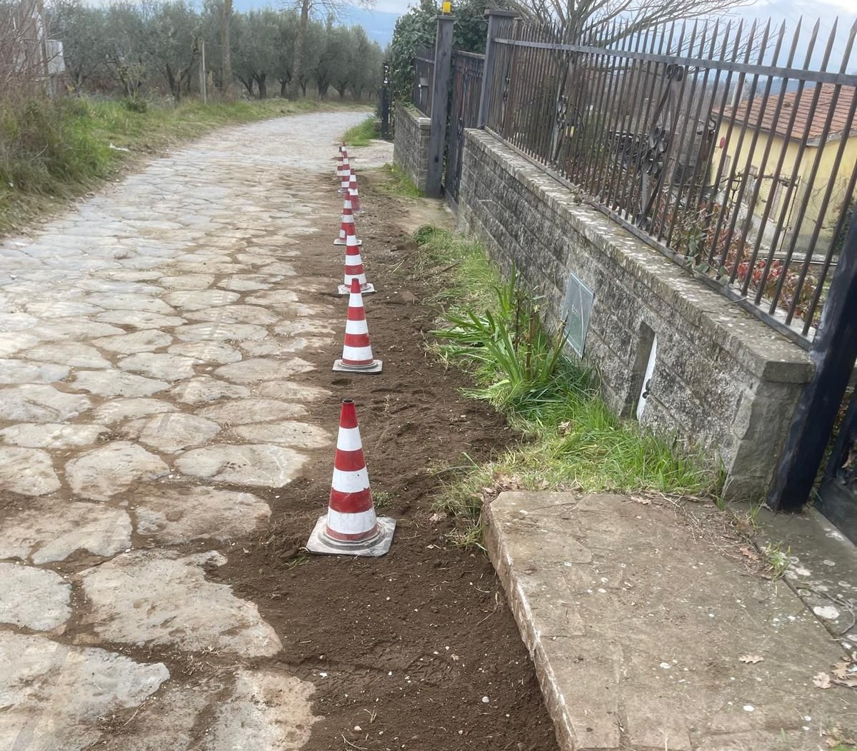 Montefiascone – Deturpata la Cassia Romana, il Cdx: “Sconcertati dai lavori avviati senza alcun controllo e da maggioranza che attacca il Ministero”