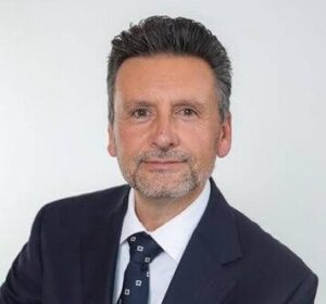 Inchiesta sui chioschi a Sabaudia, il vicesindaco Giovanni Secci si dimette