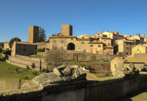 Tuscania – La sensibilità del ministro Salvini porta in dote 190mila euro alla Chiesa di Montebello