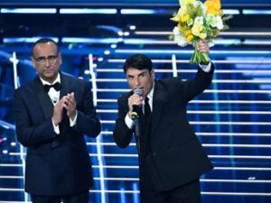 sanremo-2026-sal-da-vinci-dalla-standing-ovation-alle-lacrime-sul-palco