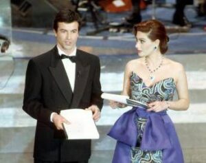 sanremo-e-lattacco-alliran-quando-il-festival-fa-i-conti-con-la-guerra-i-precedenti