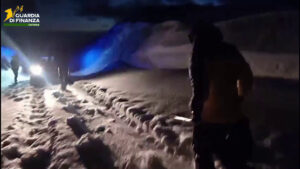 Bufera di neve sull’Etna, soccorse 5 persone rimaste bloccate in auto